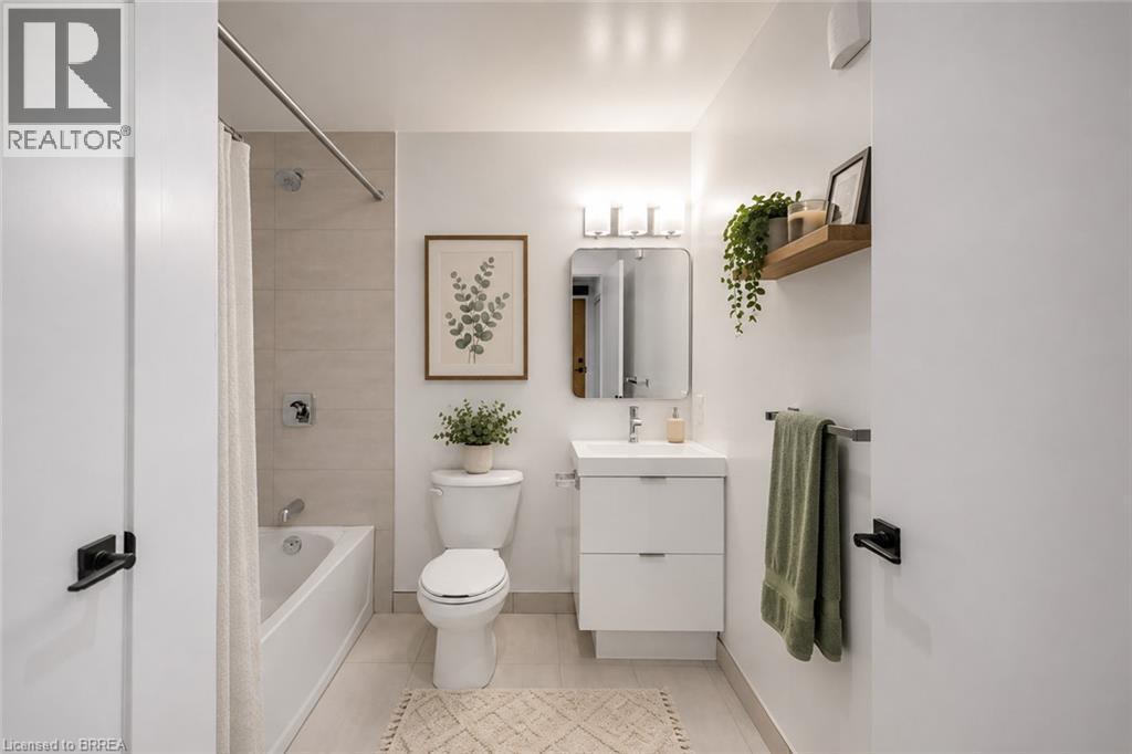 33 Erie Avenue Unit# 1506, Brantford, Ontario  N3S 0K7 - Photo 17 - 40846985