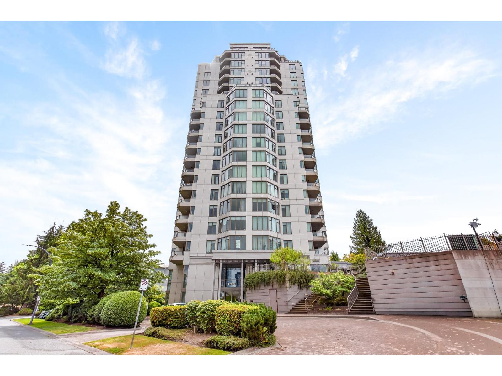 1904 13880 101 AVENUE, Surrey