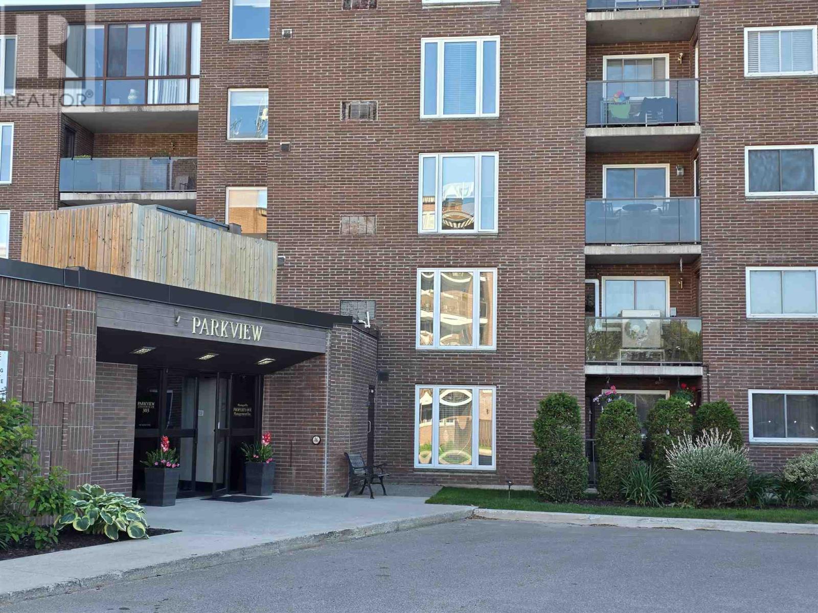 303 Macdonald Ave # 208, Sault Ste. Marie, Ontario  P6B 6G4 - Photo 2 - SM261806