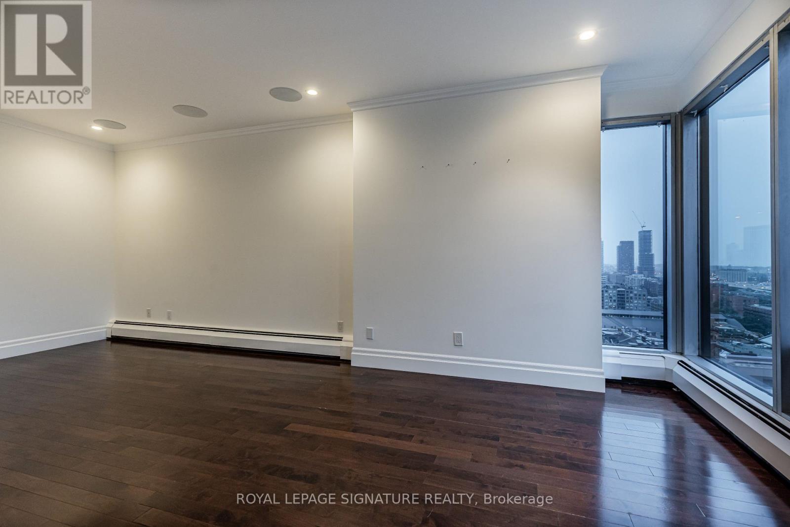 2202 - 30 Wellington Street E, Toronto, Ontario M5E 1S3 - Photo 36 - C13583462