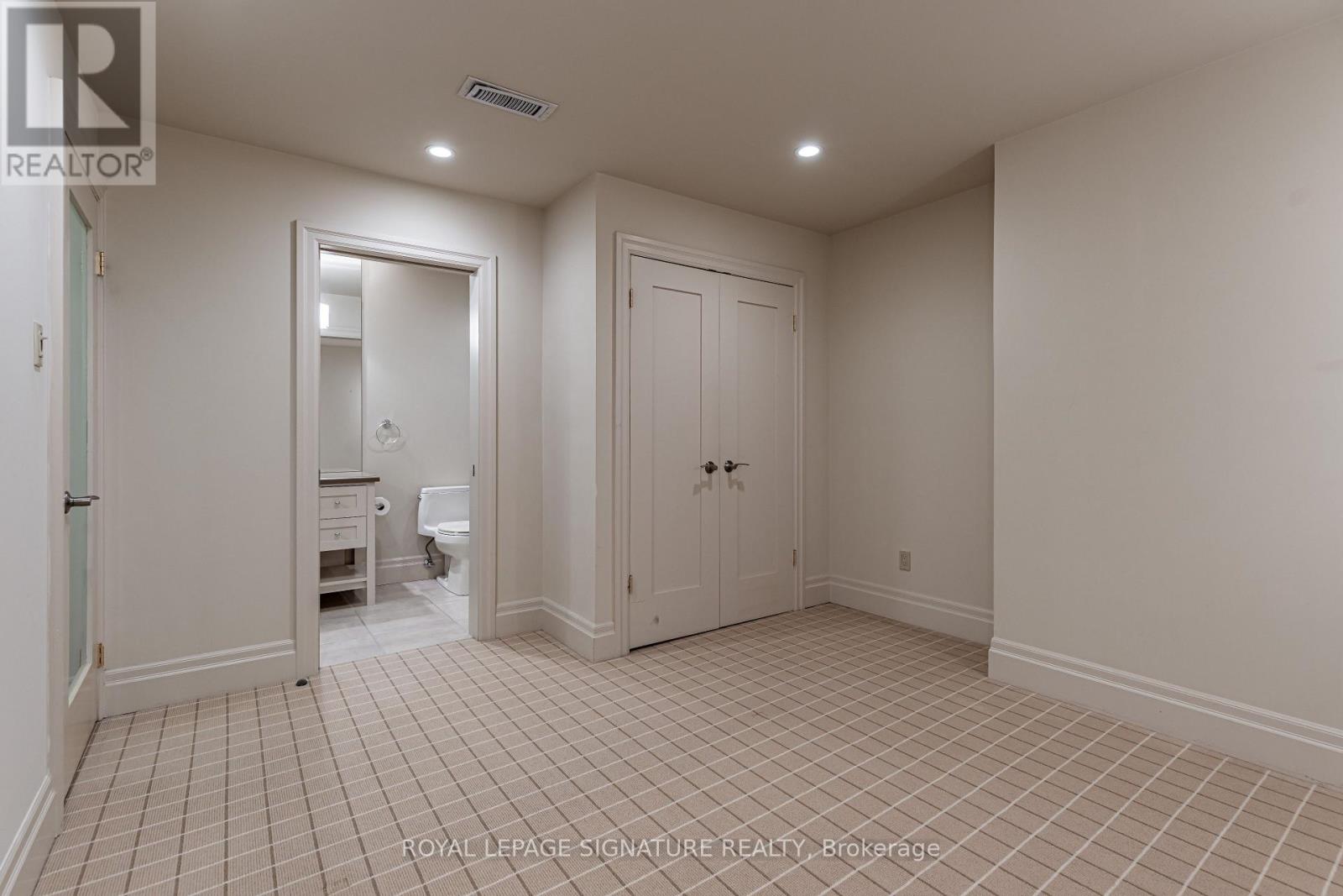 2202 - 30 Wellington Street E, Toronto, Ontario M5E 1S3 - Photo 33 - C13583462