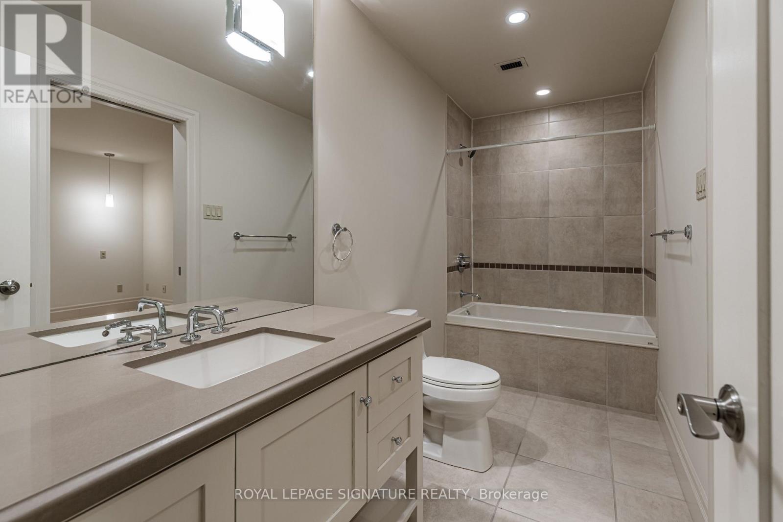 2202 - 30 Wellington Street E, Toronto, Ontario M5E 1S3 - Photo 30 - C13583462