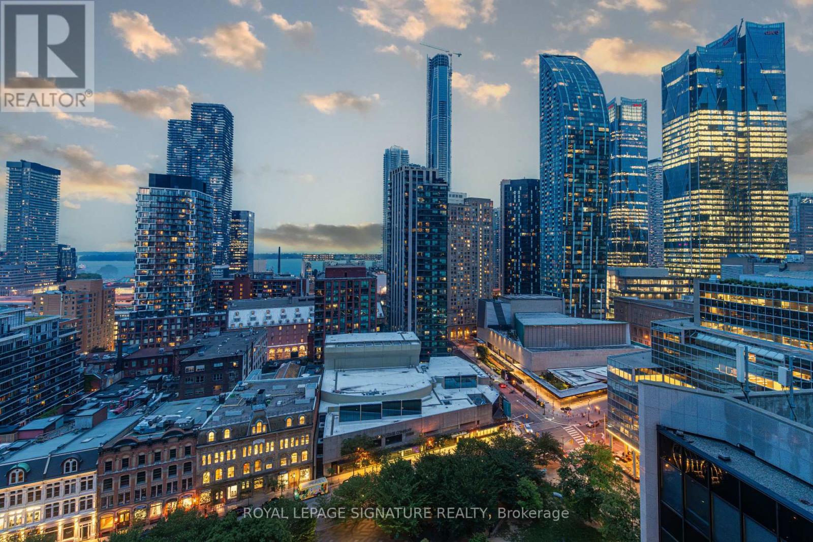 2202 - 30 Wellington Street E, Toronto, Ontario M5E 1S3 - Photo 43 - C13583462