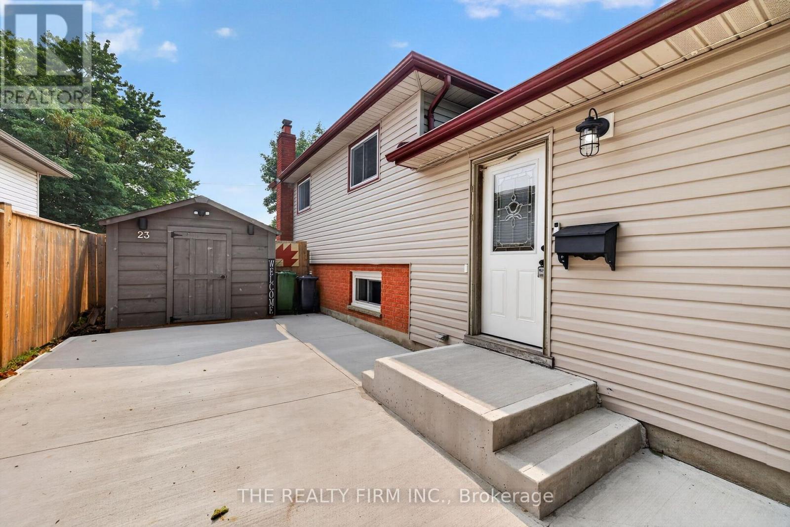 23 Confederation Drive, St. Thomas, Ontario N5P 3P1 - Photo 2 - X13589198