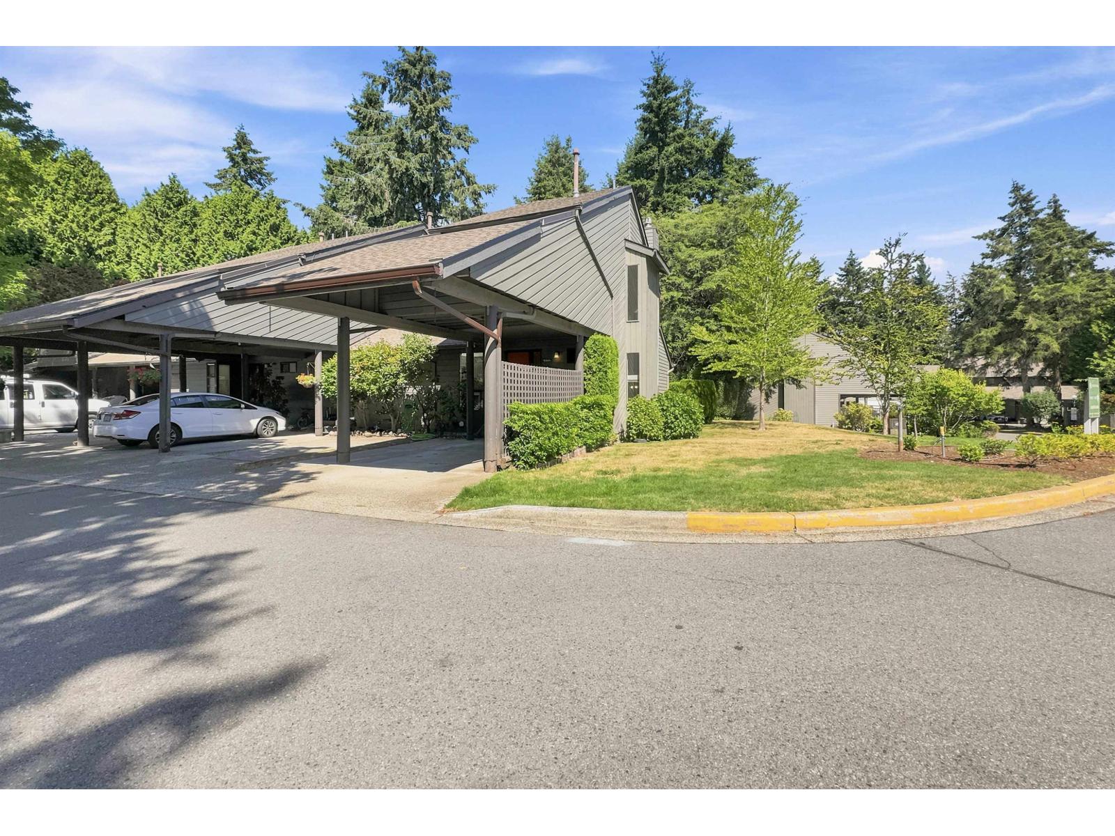 15945 Alder Place, Surrey, British Columbia  V4A 5J1 - Photo 2 - R3147488