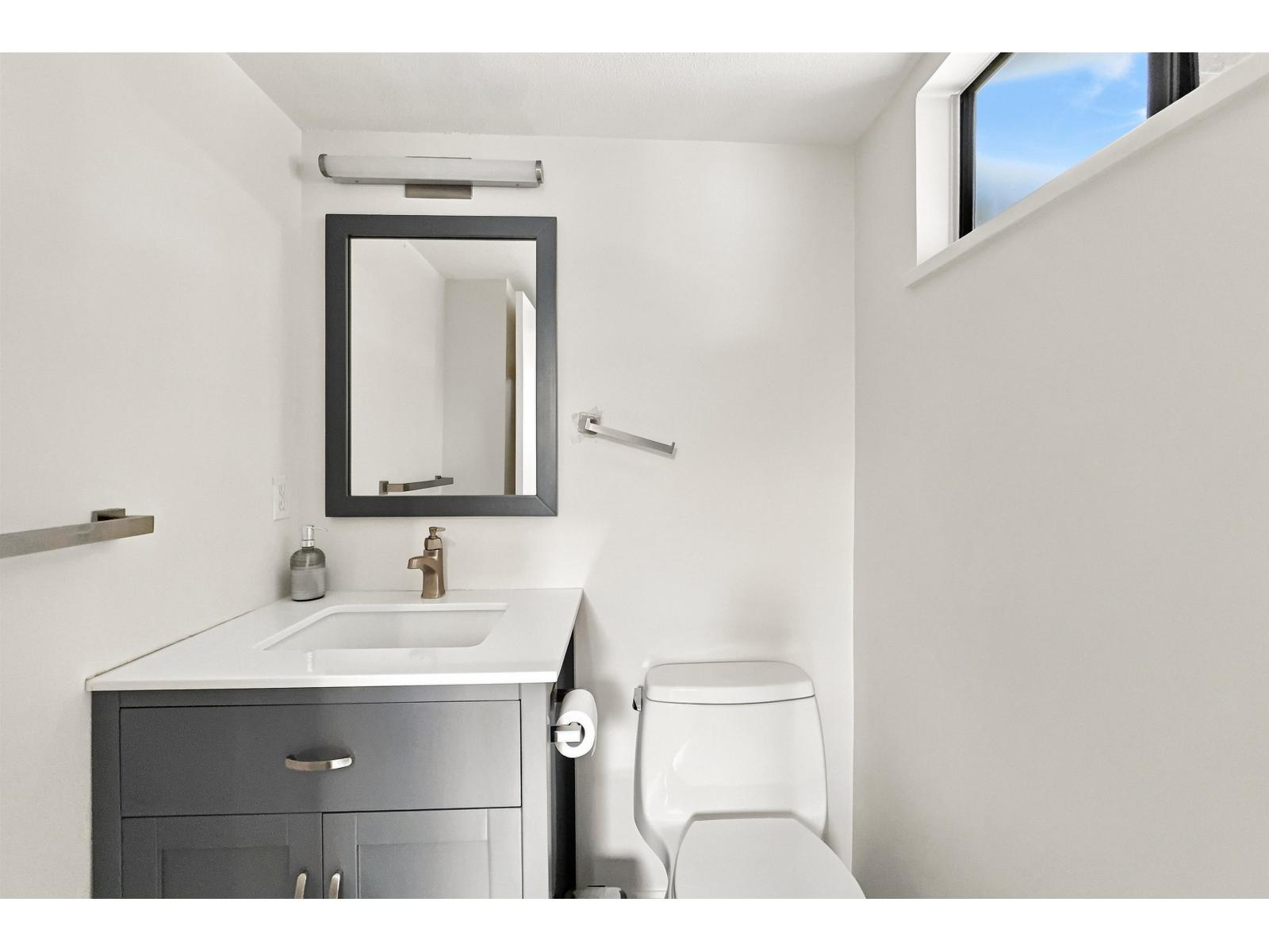 15945 Alder Place, Surrey, British Columbia  V4A 5J1 - Photo 8 - R3147488