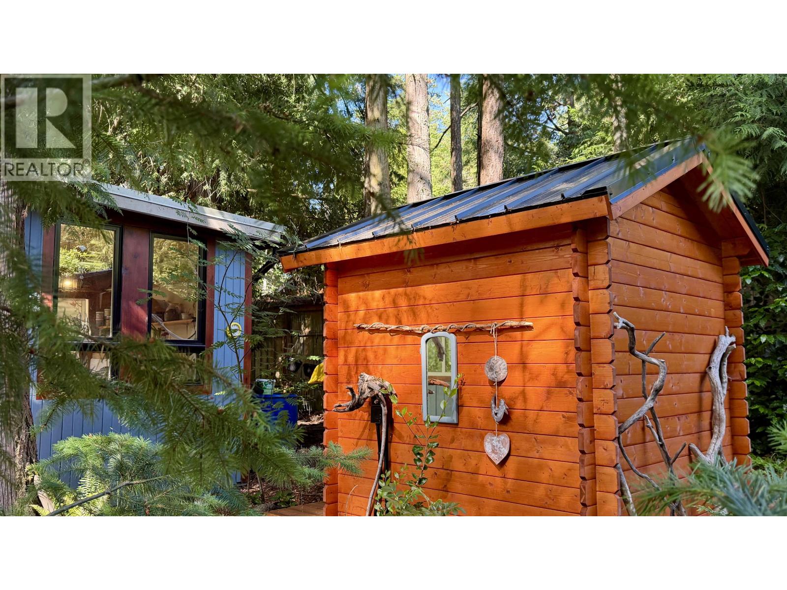 7913 Swanson View Drive, Pender Island, British Columbia V0N 2M2 - Photo 28 - R3136446