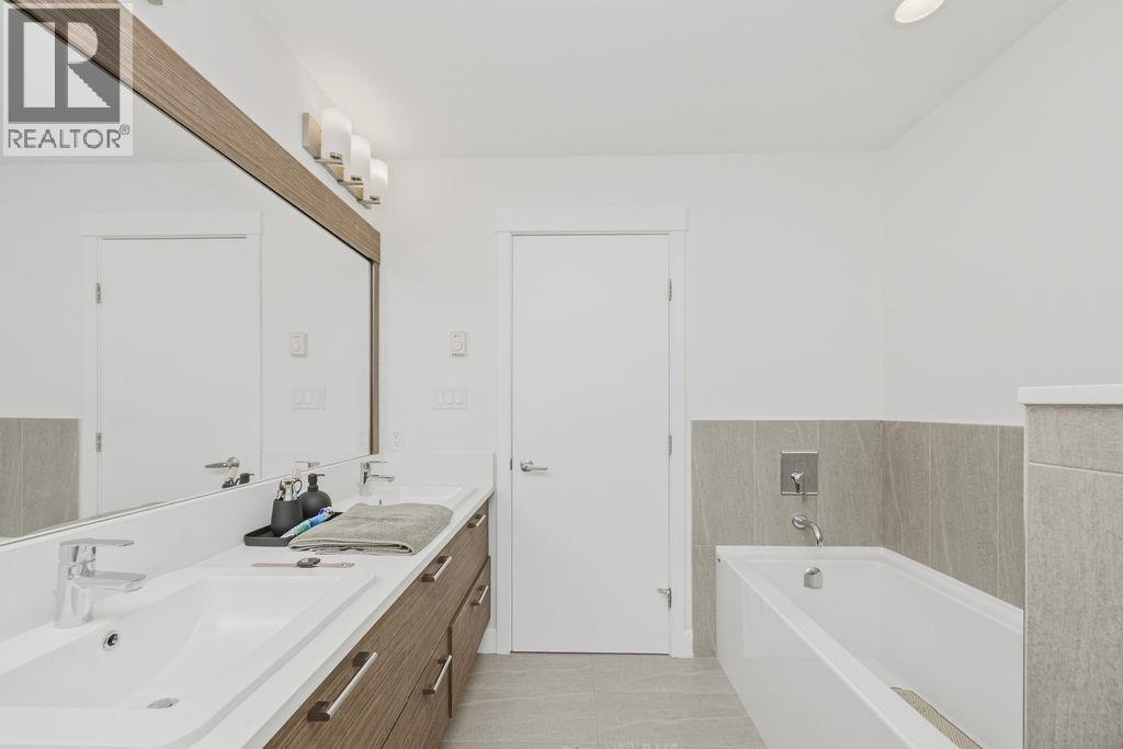 306 875 Gibsons Way, Gibsons, British Columbia  V0N 1V9 - Photo 24 - R3148355