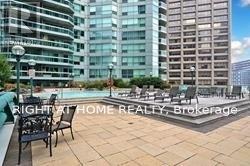 1712 - 10 Queens Quay W, Toronto, Ontario M5J 2R9 - Photo 18 - C13583610