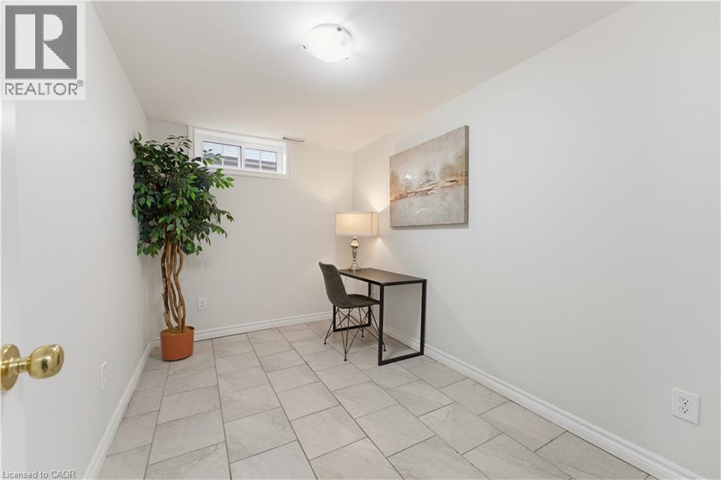 61 Balfour Crescent, Kitchener, Ontario N2C 1Z6 - Photo 17 - 40849444