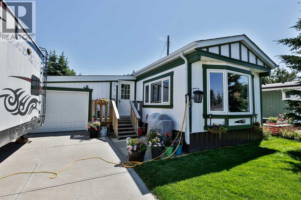 431 3 Street N, Vulcan, Alberta
