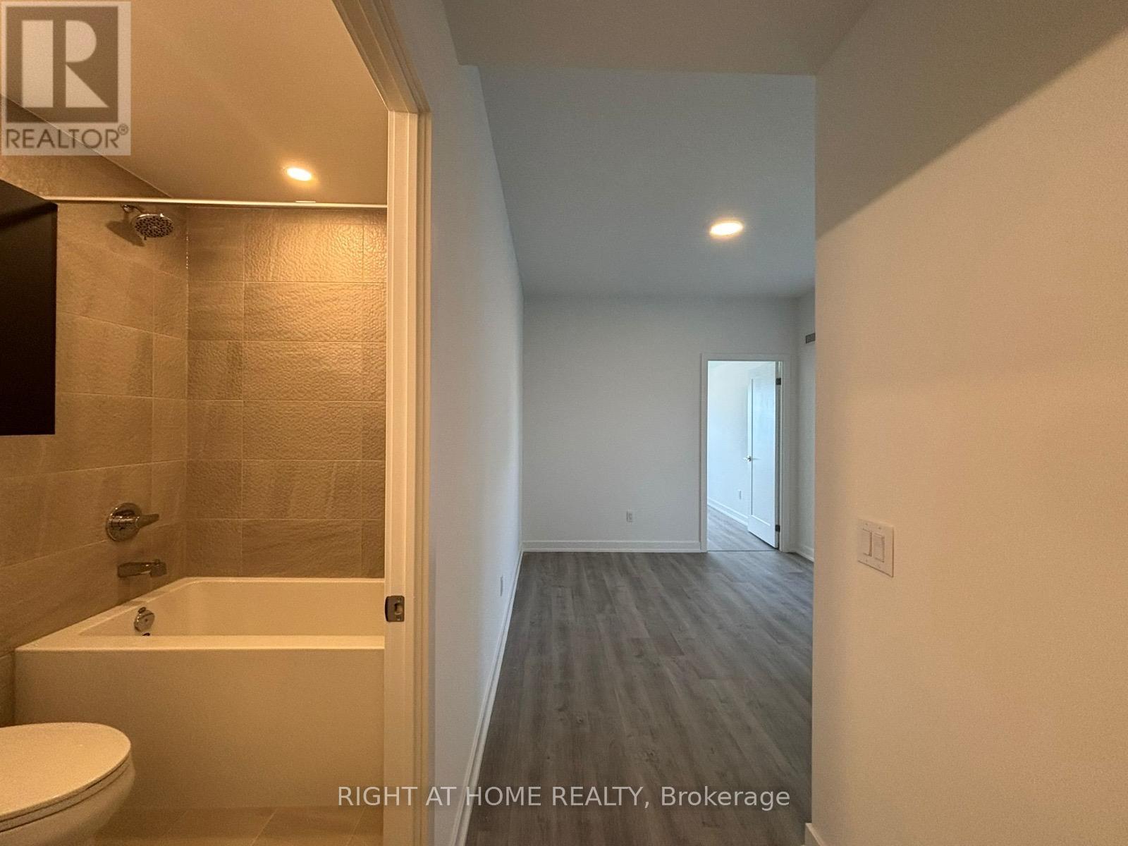 2905 - 5105 HURONTARIO STREET - Photo 13