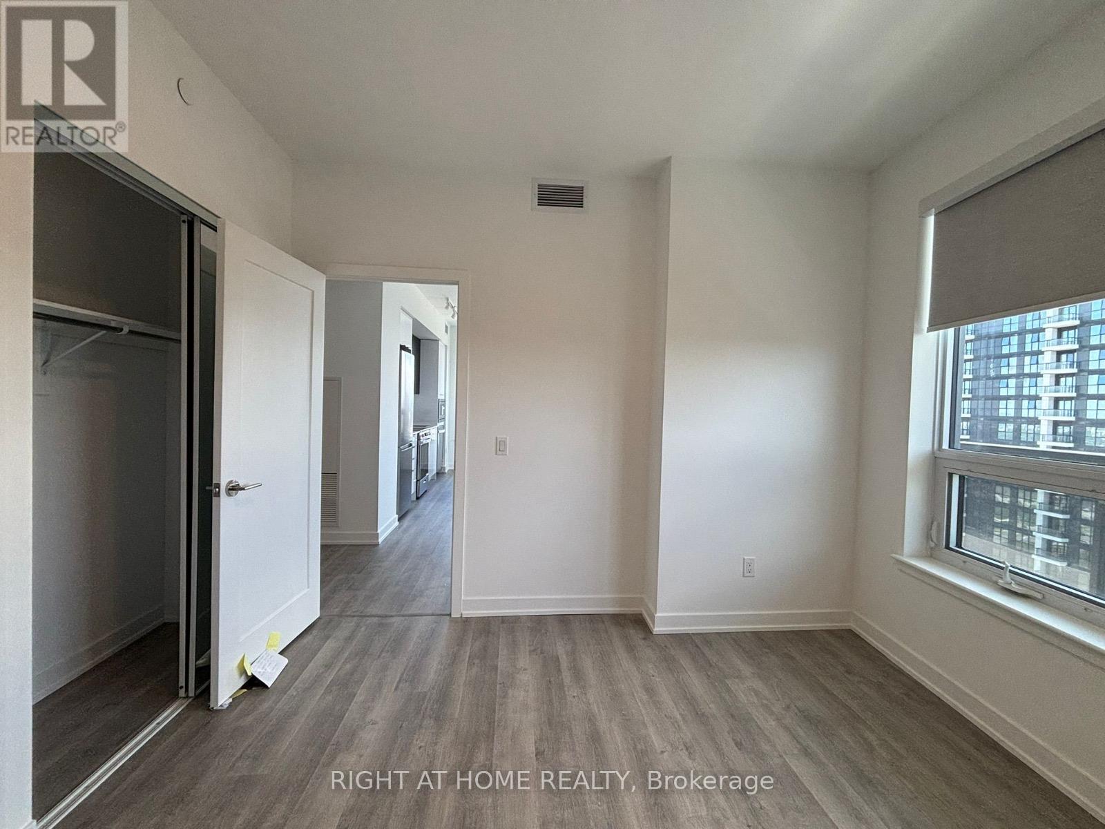2905 - 5105 HURONTARIO STREET - Photo 27