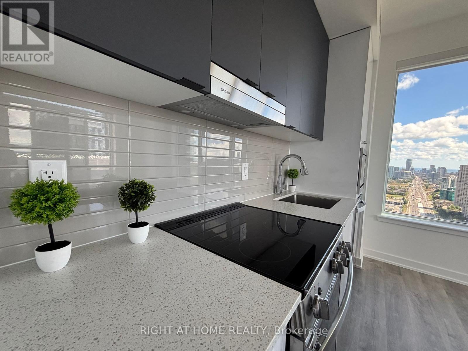 2905 - 5105 HURONTARIO STREET - Photo 3