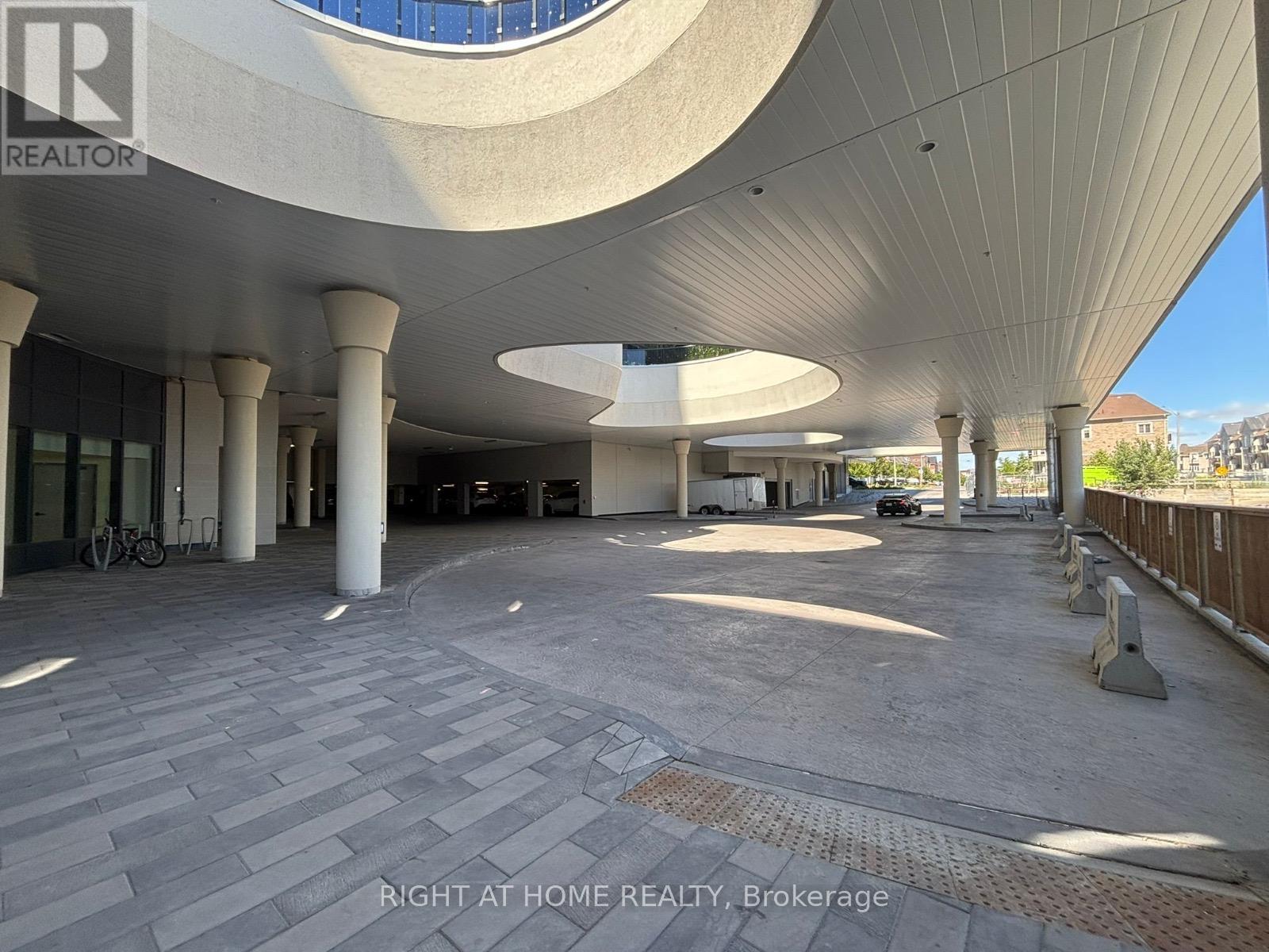 2905 - 5105 HURONTARIO STREET - Photo 33