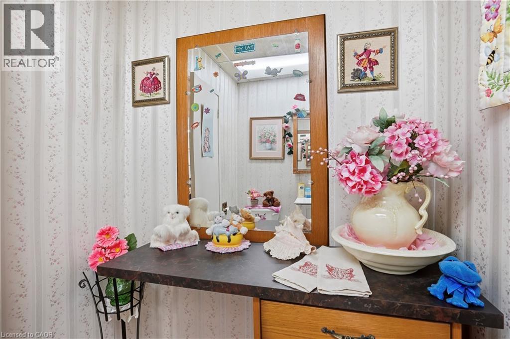 61 Niagara Street, St. Catharines, Ontario  L2R 4L1 - Photo 16 - 40849051