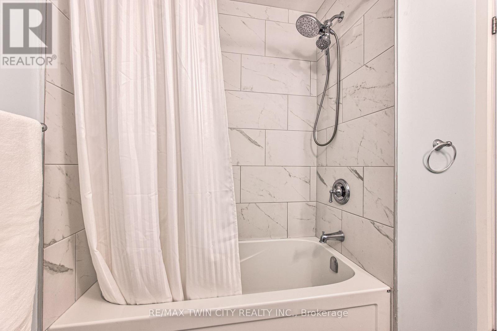 11 Beechim Drive, Wilmot, Ontario  N0B 2E0 - Photo 31 - X13589222