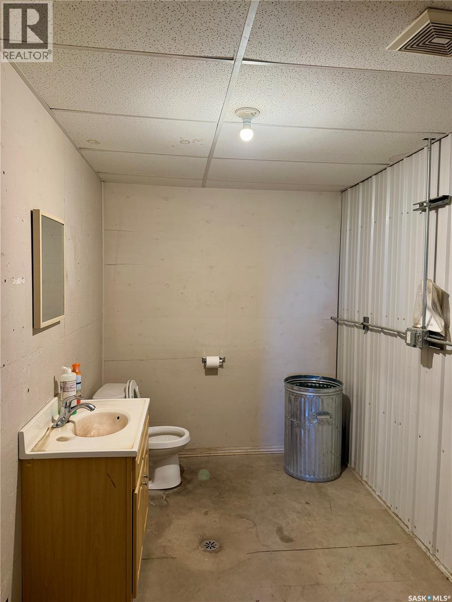 425 7th Street W, Shaunavon, Saskatchewan  S0N 1A0 - Photo 12 - SK043250