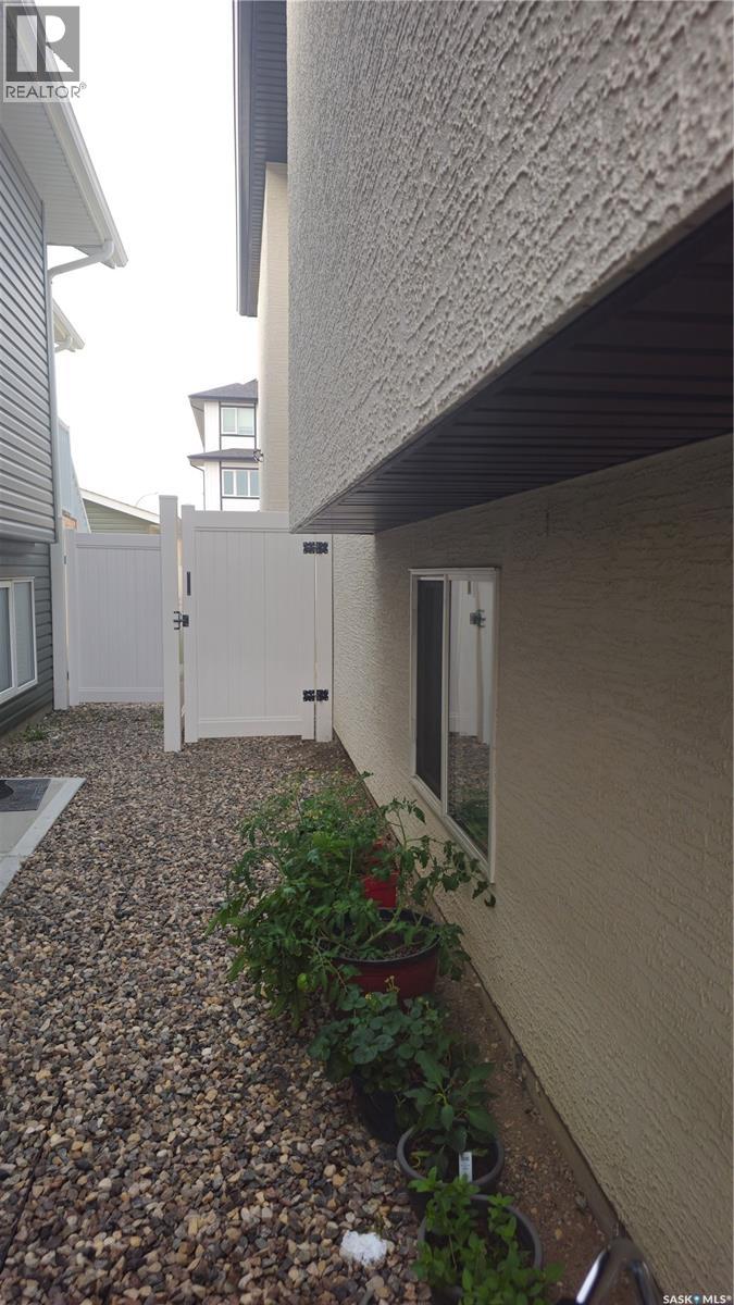 126 Bolstad Way, Saskatoon, Saskatchewan  S7W 0Y1 - Photo 24 - SK043242