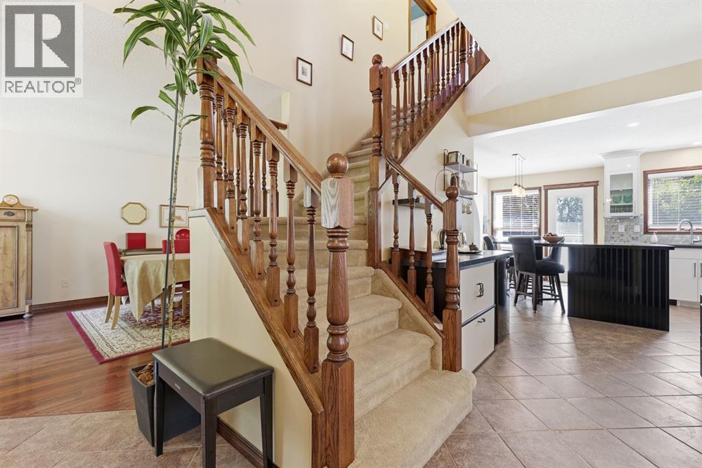 12 Valley Glen Heights NW, Calgary, Alberta  T3B 5R2 - Photo 20 - A2329136