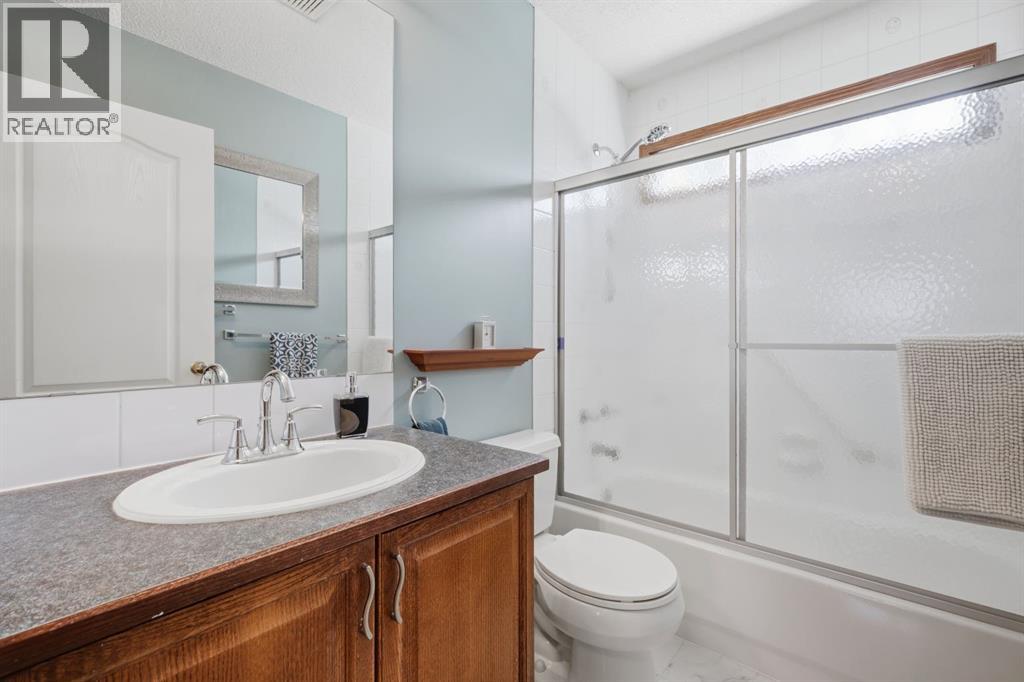 12 Valley Glen Heights NW, Calgary, Alberta  T3B 5R2 - Photo 31 - A2329136