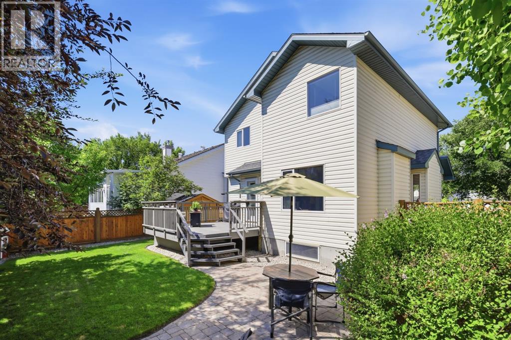 12 Valley Glen Heights NW, Calgary, Alberta  T3B 5R2 - Photo 45 - A2329136