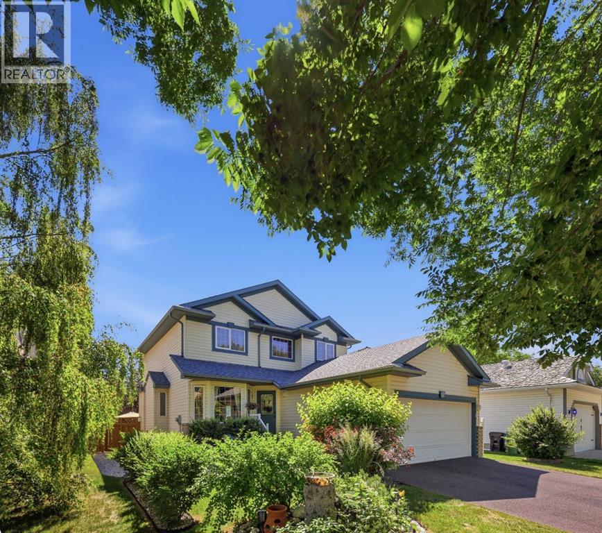 12 Valley Glen Heights NW, Calgary, Alberta  T3B 5R2 - Photo 1 - A2329136