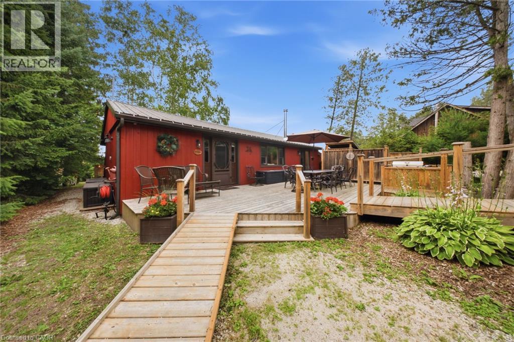 111 WILSON Drive, Georgian Bluffs, Ontario