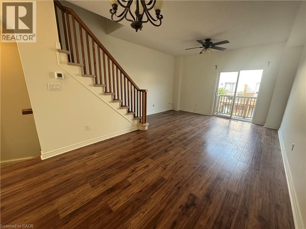 690 Summers Common, Burlington, Ontario  L7L 0A5 - Photo 3 - 40839649