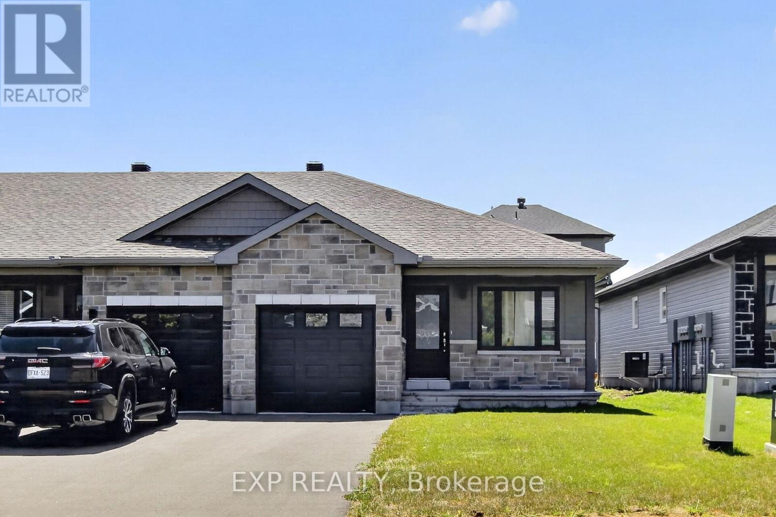 98 SEABERT DRIVE, Arnprior