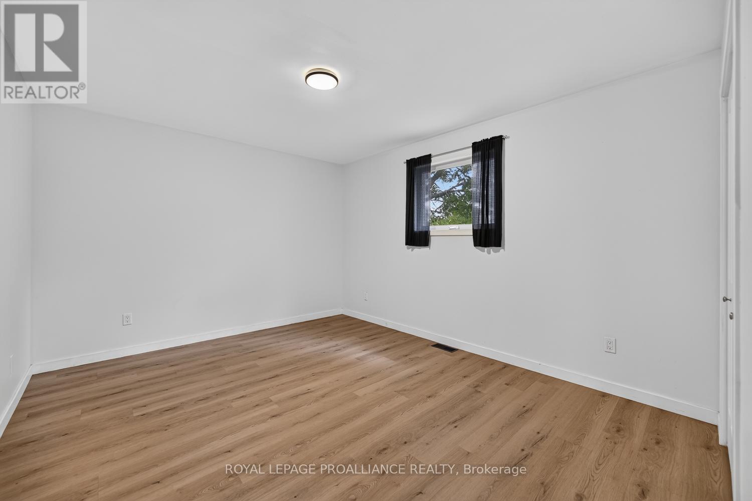 415 Railway Avenue, Prescott, Ontario  K0E 1T0 - Photo 18 - X13589484