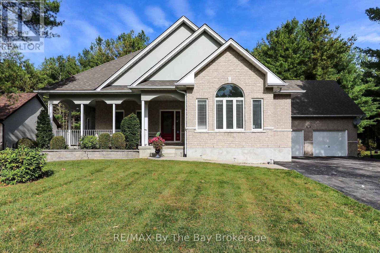 60 Martyn Drive, Wasaga Beach, Ontario  L9Z 1N6 - Photo 2 - S13589366
