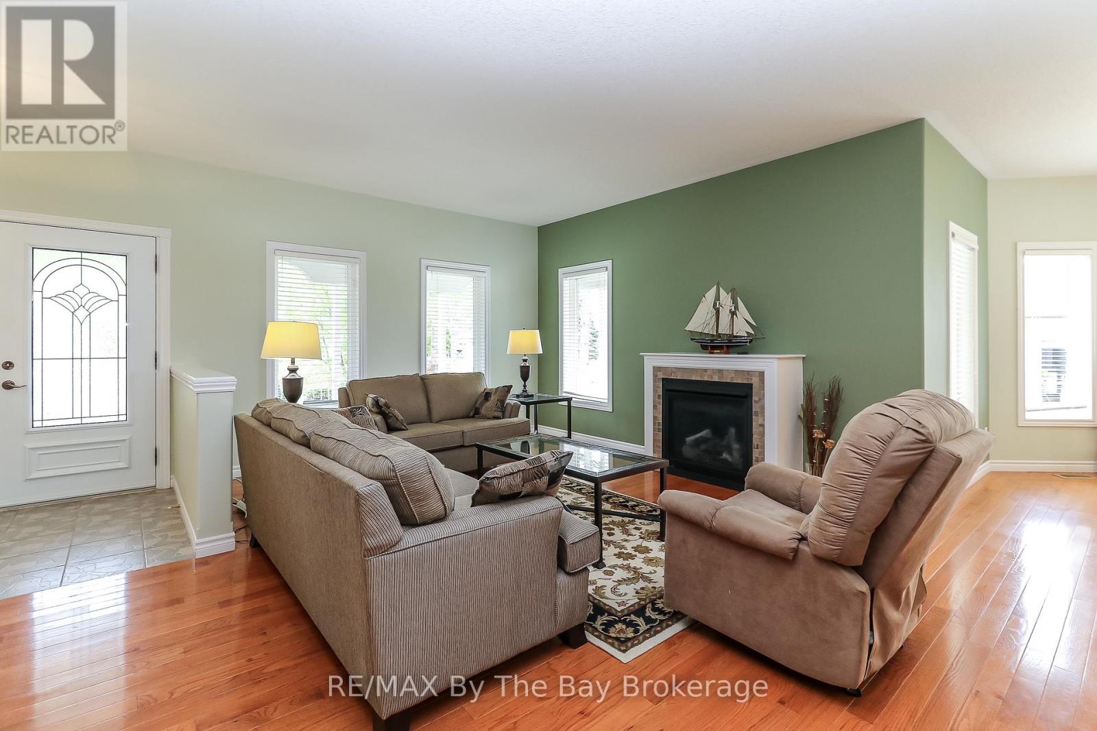 60 Martyn Drive, Wasaga Beach, Ontario  L9Z 1N6 - Photo 7 - S13589366
