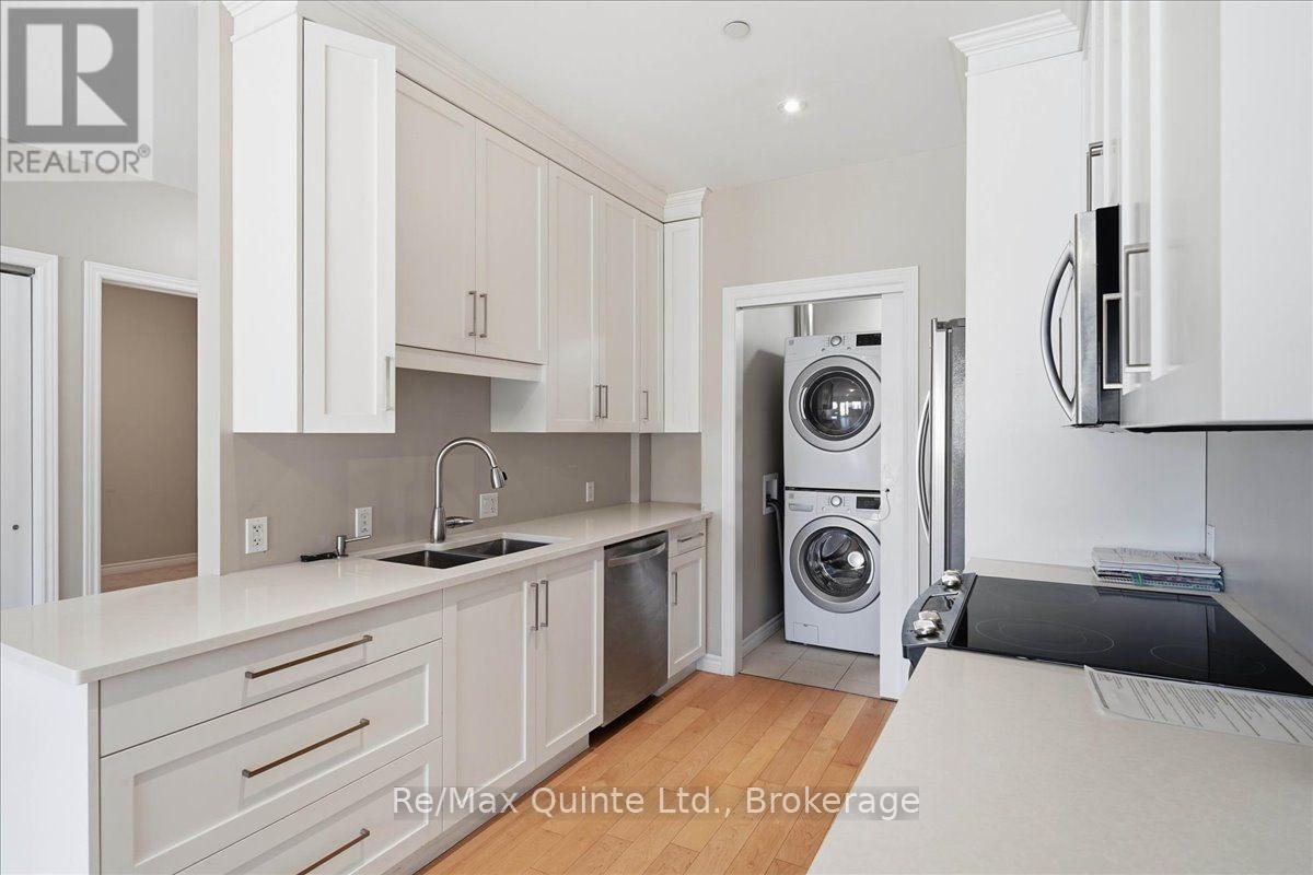 2 - 199 Front Street, Belleville (Belleville Ward), Ontario  K8N 5H5 - Photo 3 - X13589444