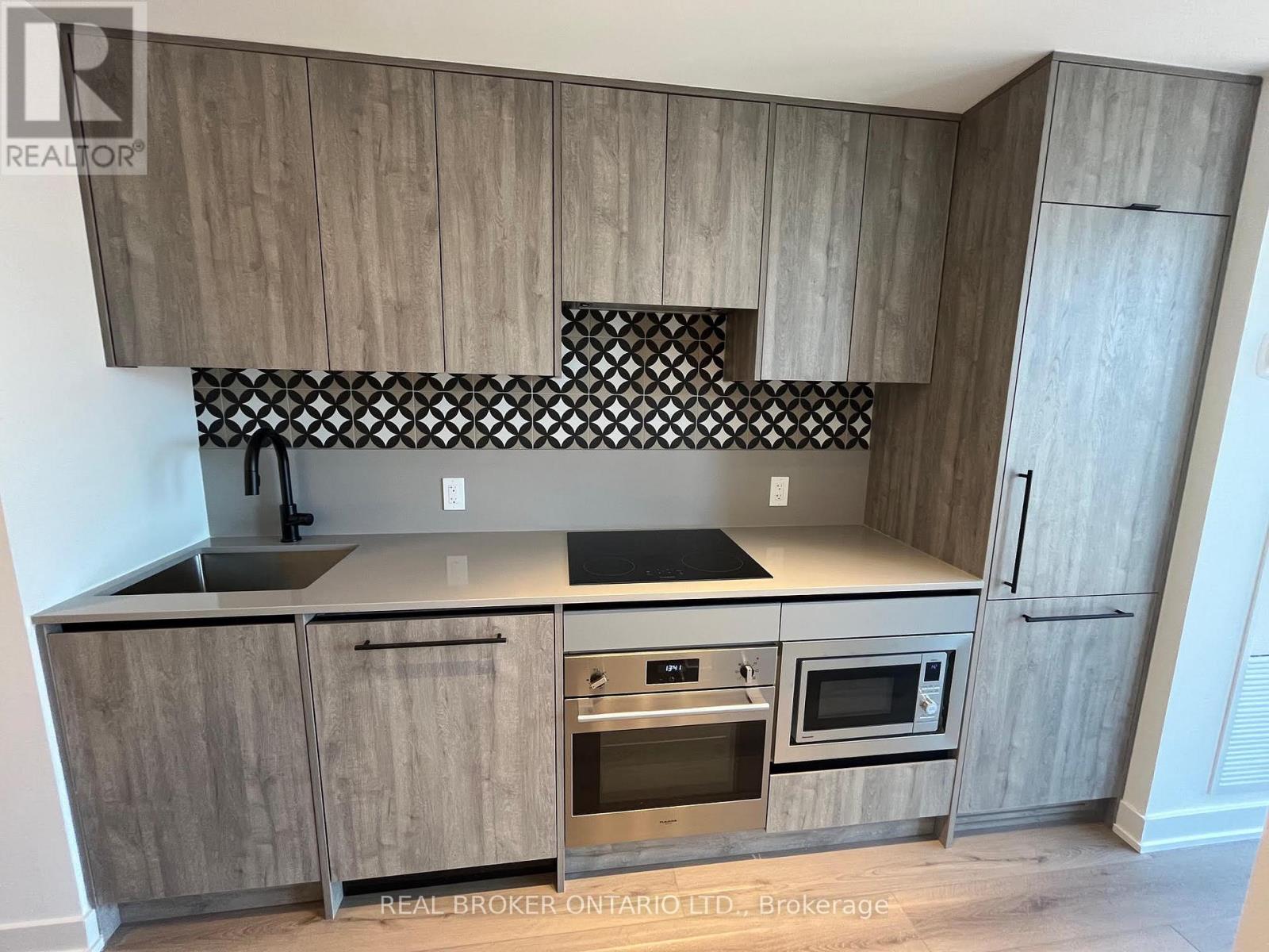 218 - 5 Lakeview Avenue, Toronto, Ontario  M6J 3B2 - Photo 4 - C13589304