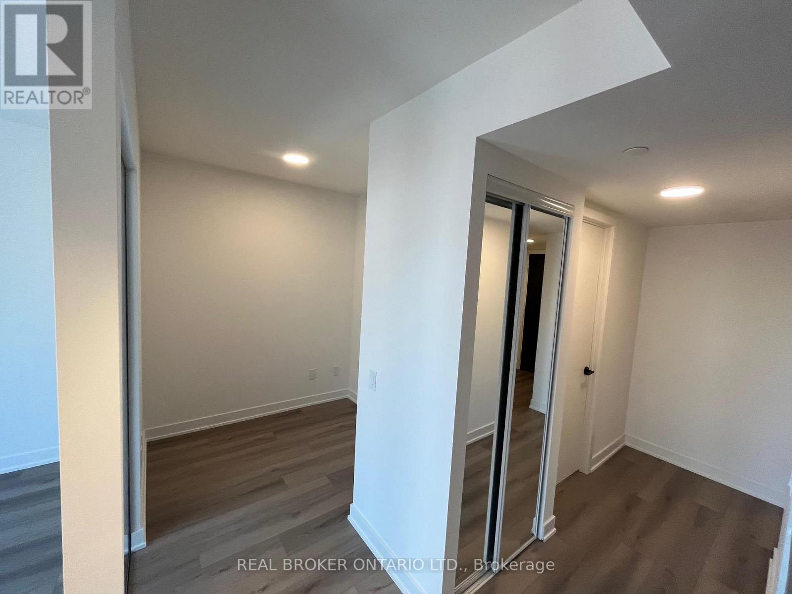 218 - 5 Lakeview Avenue, Toronto, Ontario  M6J 3B2 - Photo 8 - C13589304