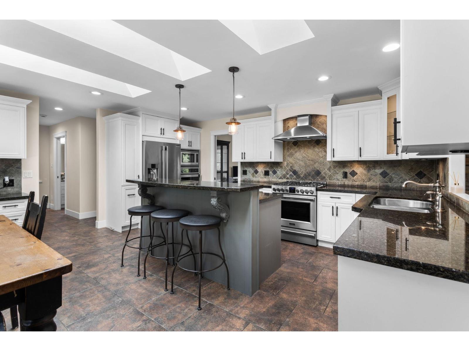 26627 60 Avenue, Langley, British Columbia  V4W 1V7 - Photo 6 - R3148467