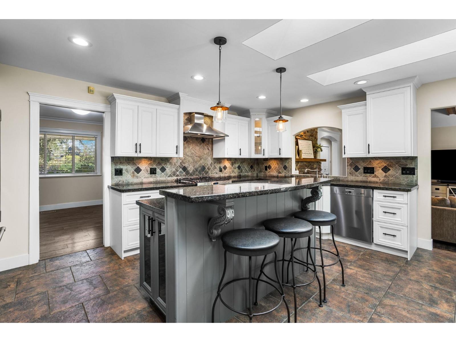 26627 60 Avenue, Langley, British Columbia  V4W 1V7 - Photo 8 - R3148467