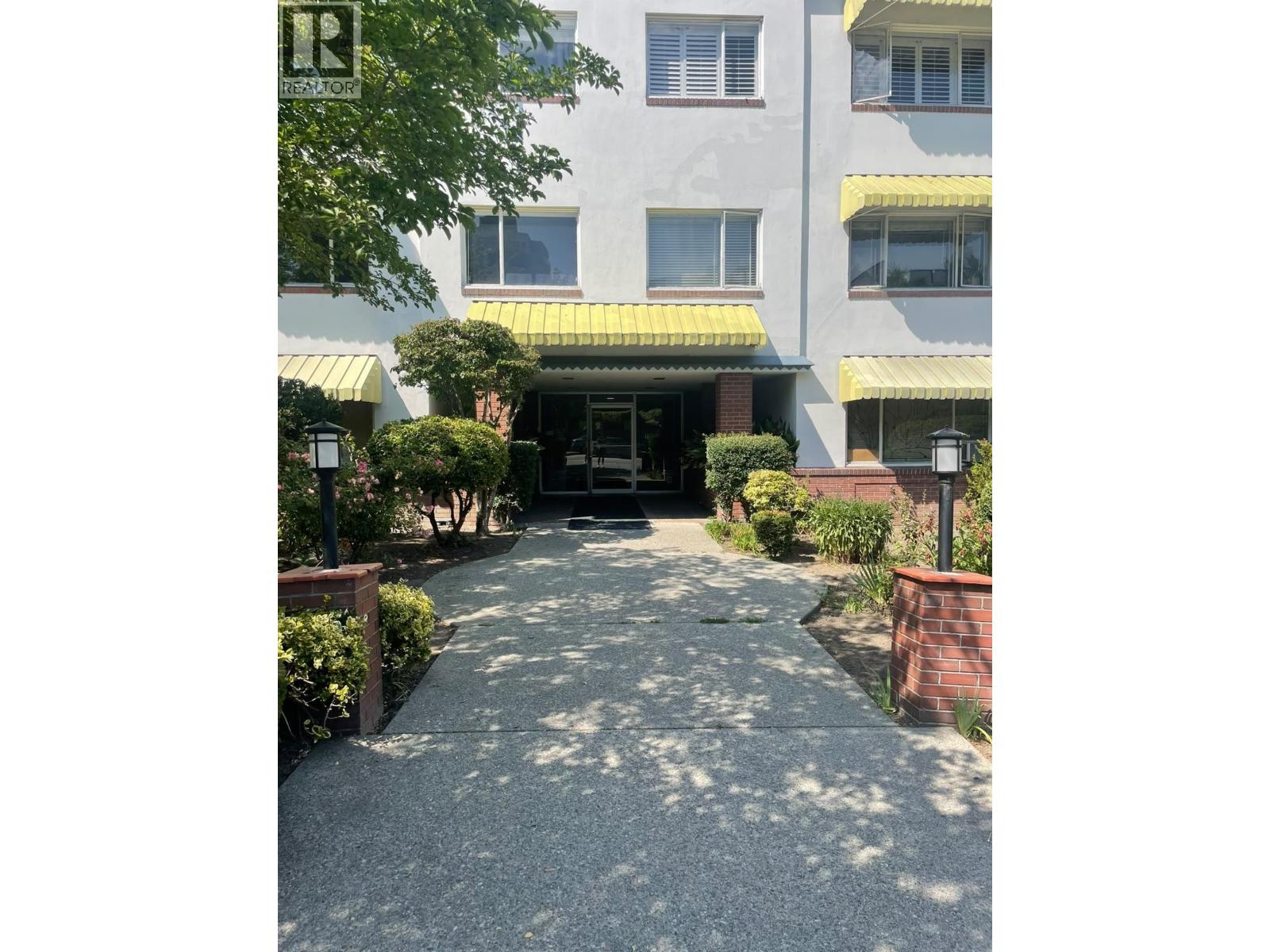 101 2469 Cornwall Avenue, Vancouver, British Columbia V6K 1B9 - Photo 1 - R3148147