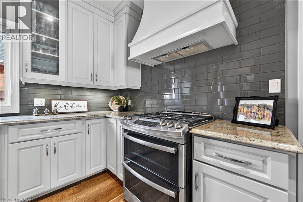 116 Livingston Avenue, Grimsby, Ontario  L3M 1L6 - Photo 9 - 40848782