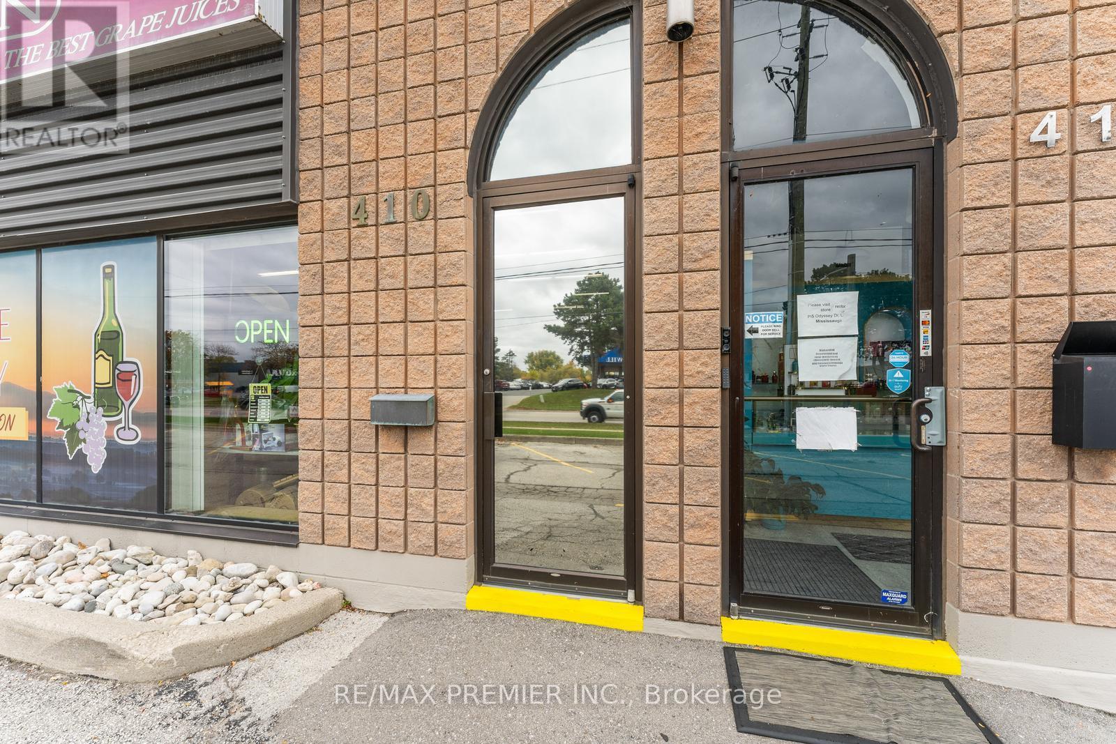 410 Speers Road, Oakville, Ontario  L6K 2G2 - Photo 4 - W13589336