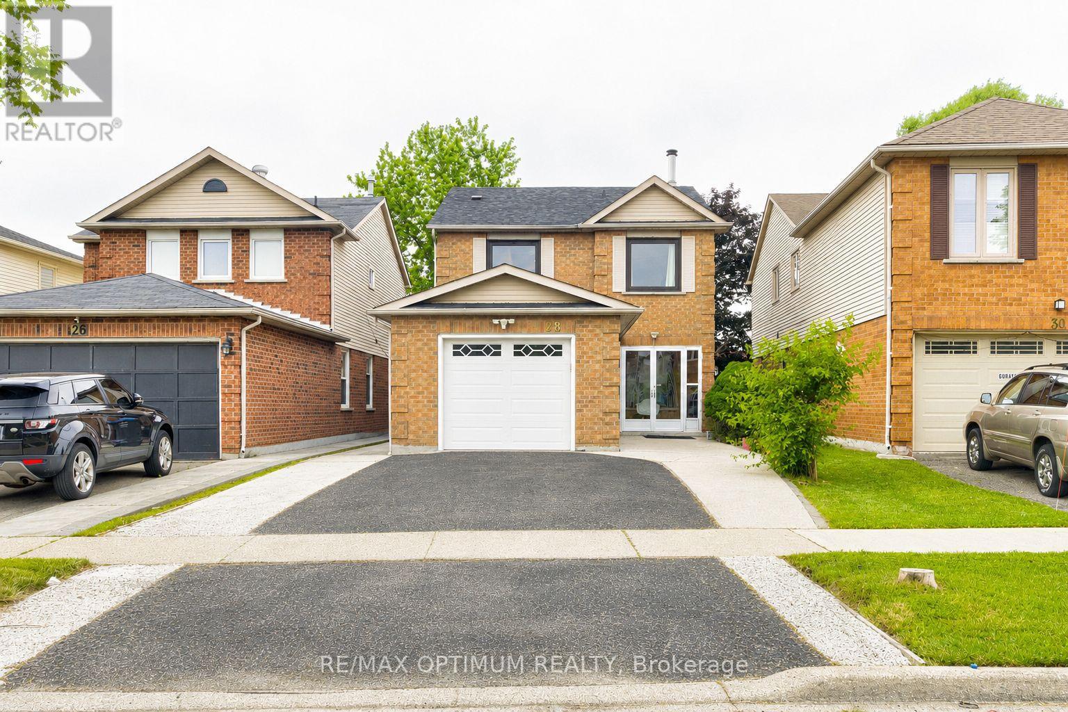 28 STALBRIDGE AVENUE, Brampton, Ontario