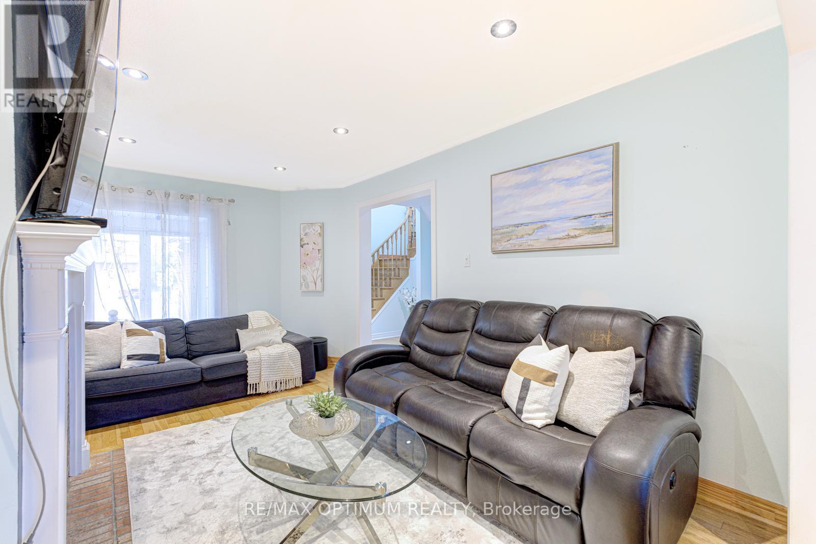 28 Stalbridge Avenue, Brampton, Ontario  L6Y 4H2 - Photo 10 - W13589440