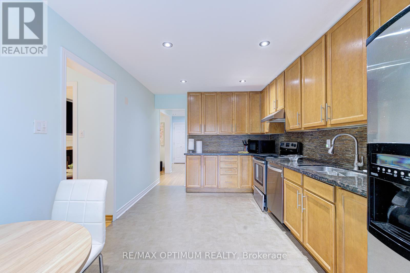 28 Stalbridge Avenue, Brampton, Ontario  L6Y 4H2 - Photo 18 - W13589440