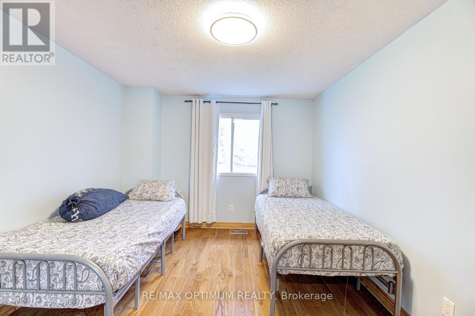 28 Stalbridge Avenue, Brampton, Ontario  L6Y 4H2 - Photo 33 - W13589440