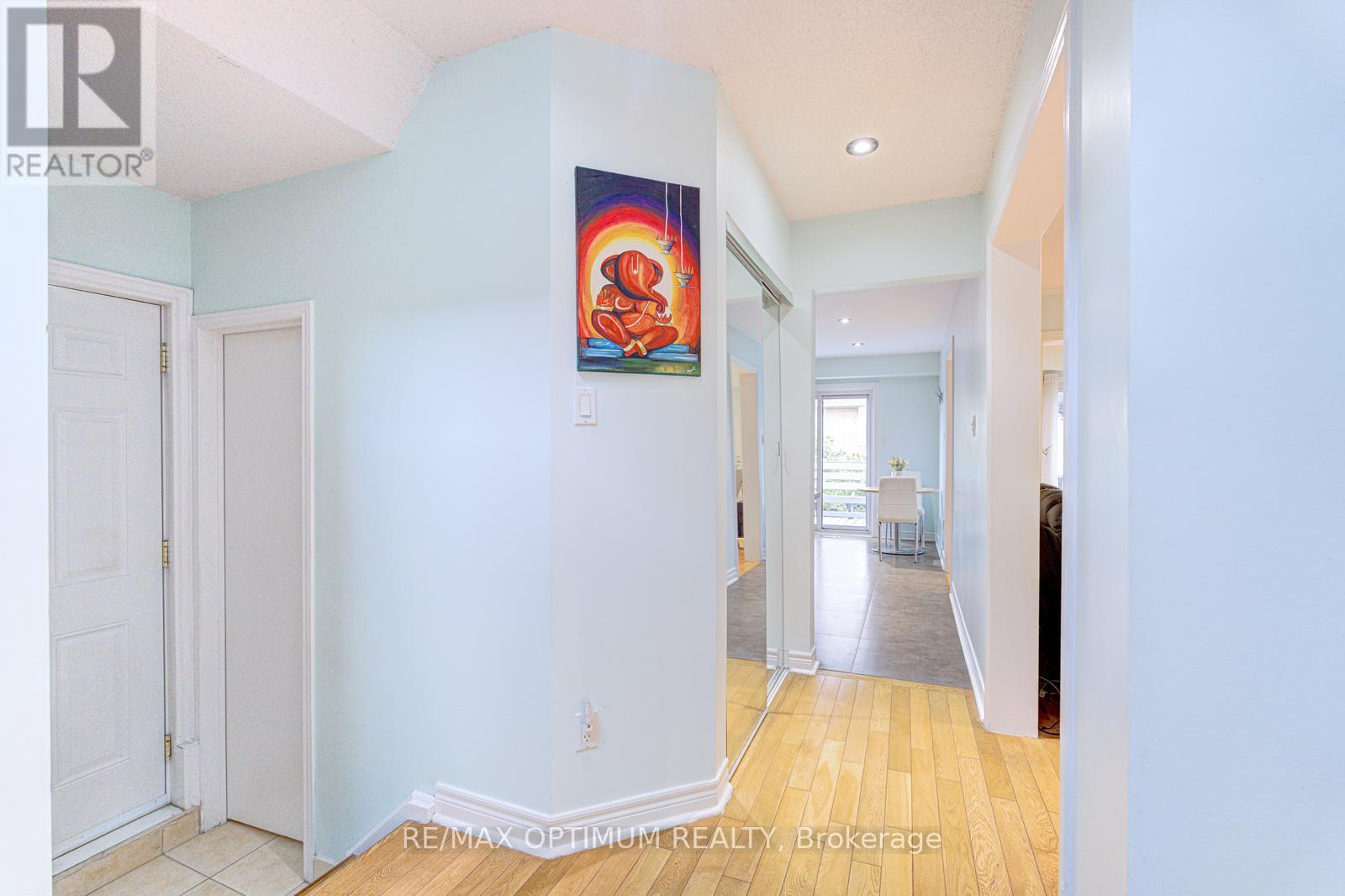 28 Stalbridge Avenue, Brampton, Ontario  L6Y 4H2 - Photo 7 - W13589440