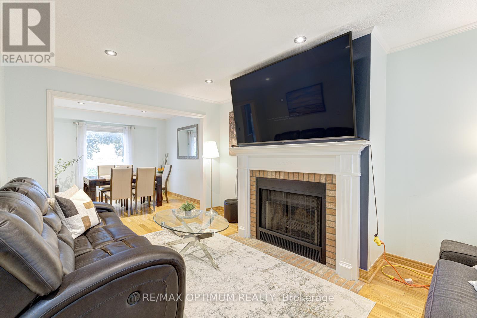 28 Stalbridge Avenue, Brampton, Ontario  L6Y 4H2 - Photo 8 - W13589440