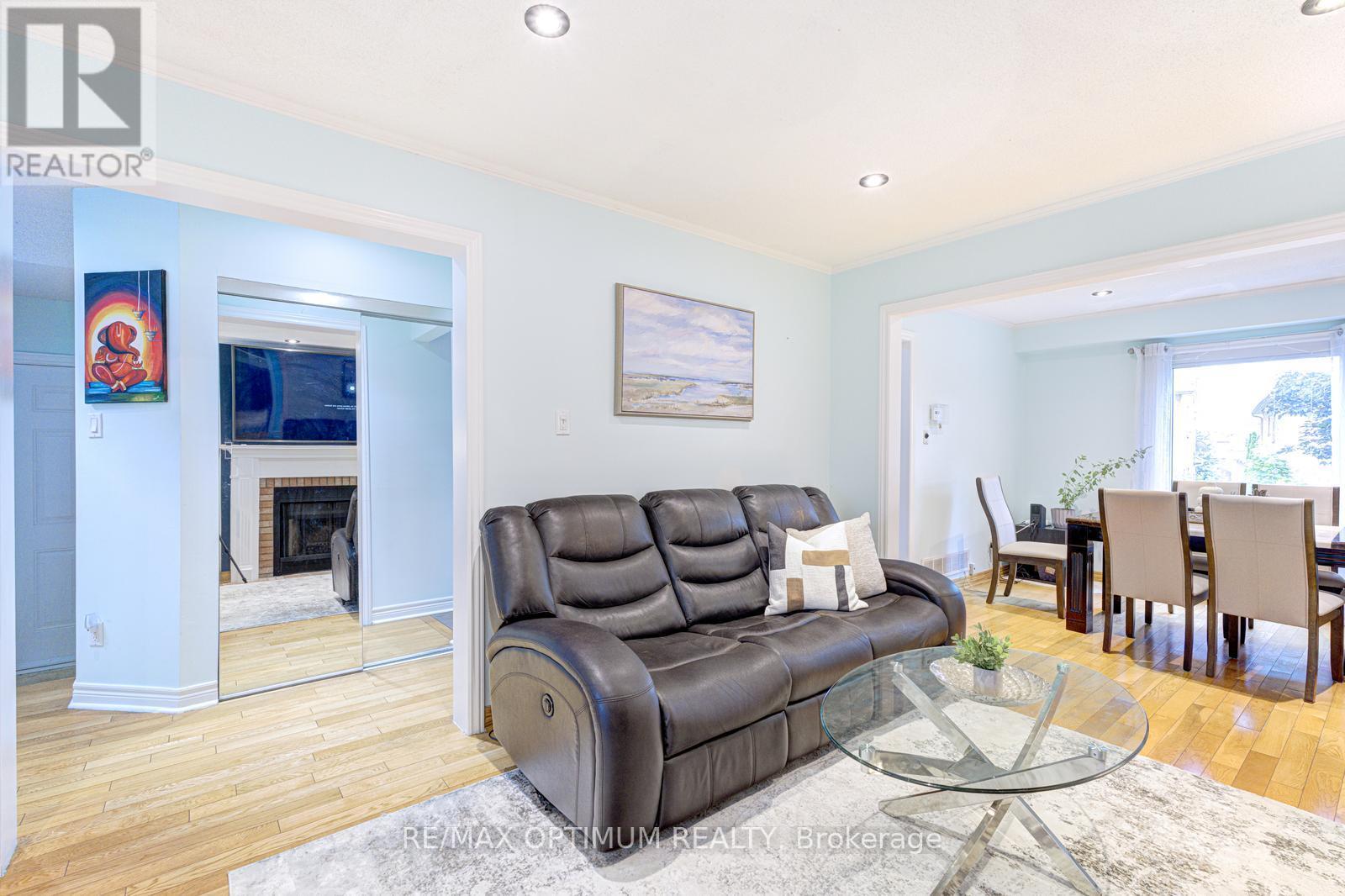 28 Stalbridge Avenue, Brampton, Ontario  L6Y 4H2 - Photo 9 - W13589440