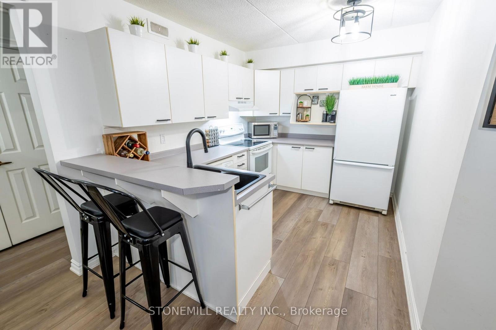 #118 - 2030 Cleaver Avenue, Burlington, Ontario  L7M 4C3 - Photo 12 - W13589480