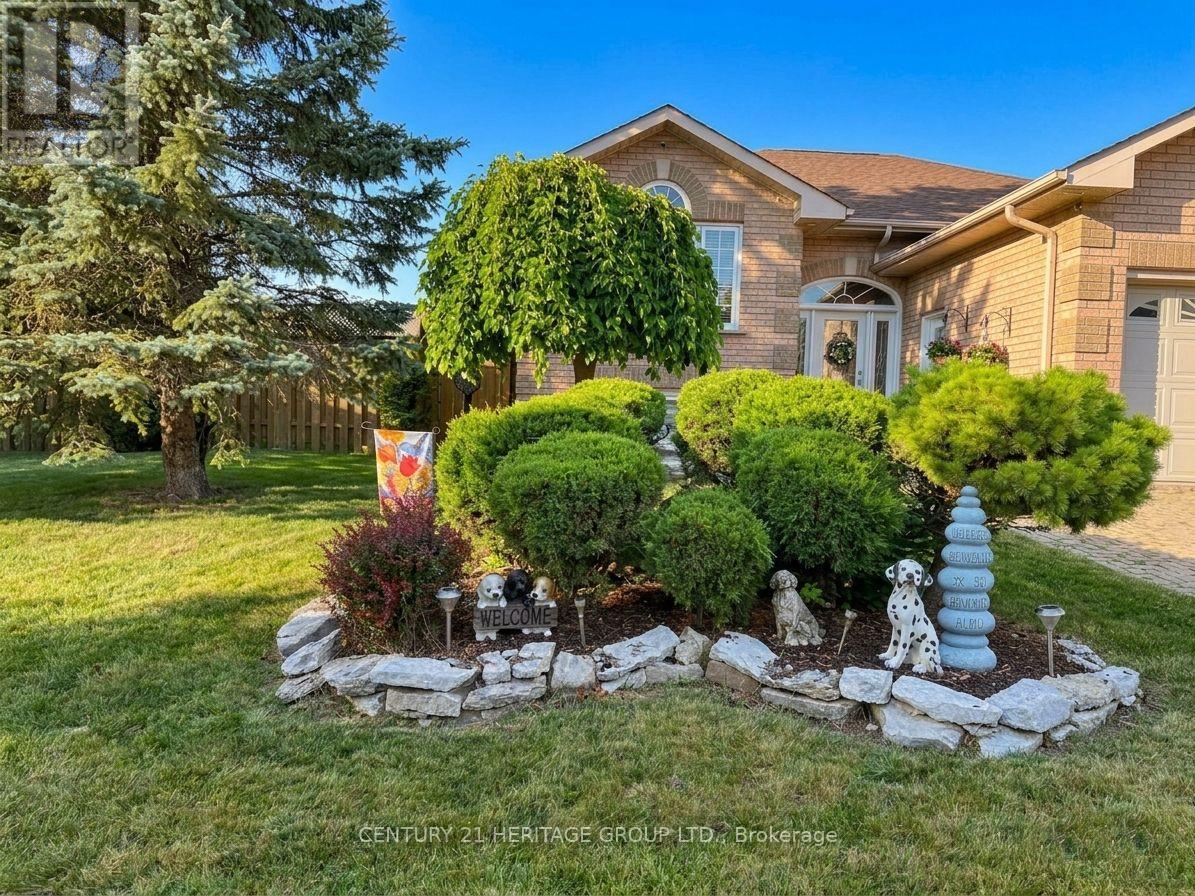 16 Eakins Crescent, Kawartha Lakes, Ontario  K9V 6H8 - Photo 3 - X13589348